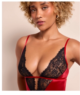 Vittoria Dark Red